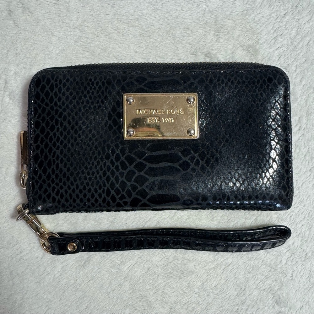 Michael Kors Black Wallet/Wristlet in a Snakeskin Design Pattern